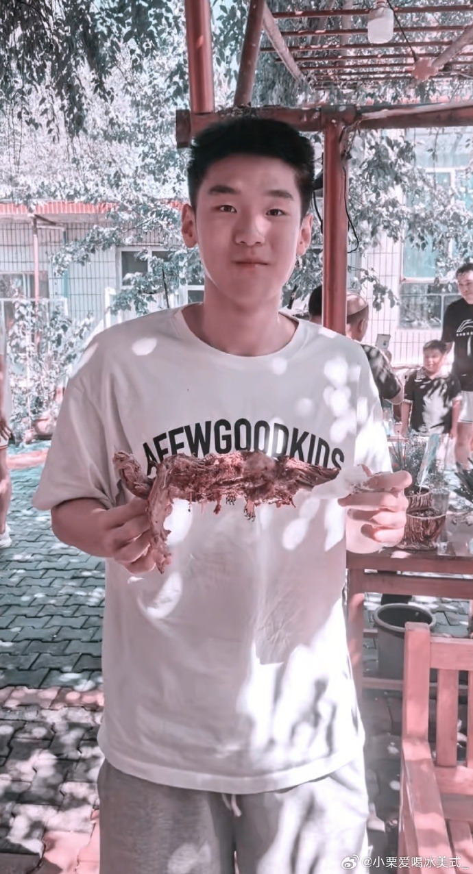 门红, 一手持球突, 请给王洪泽