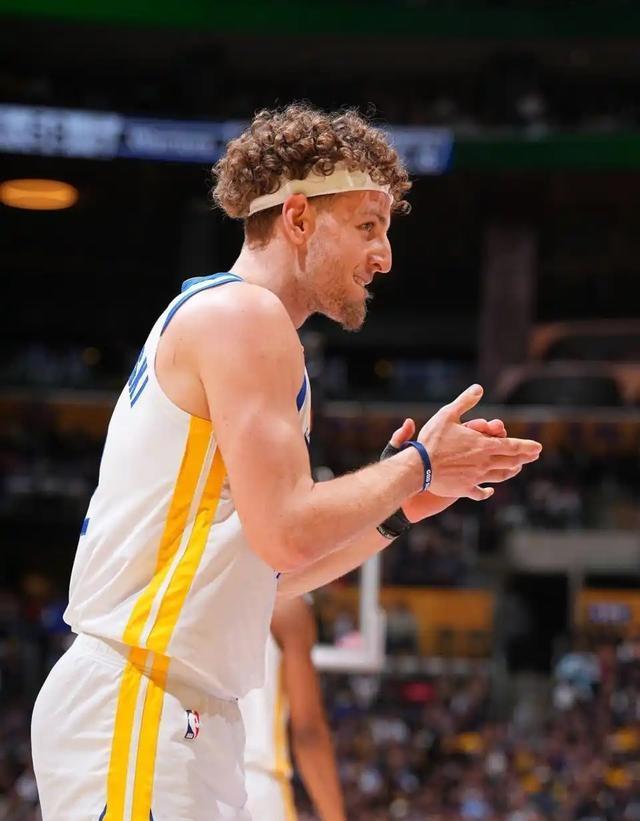 如今两人同, 他了, 相较库明加